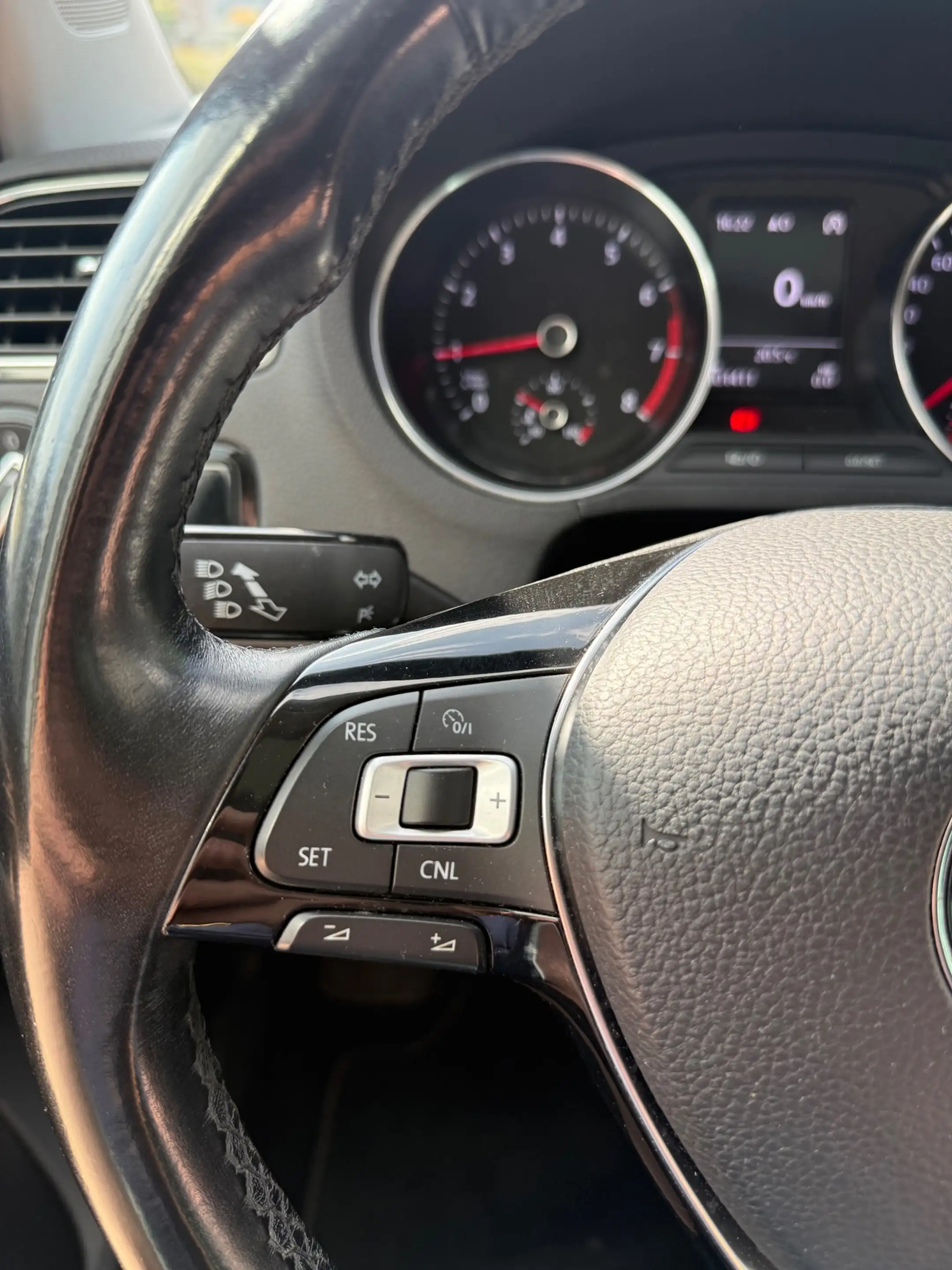Volkswagen Polo 1.2 TSI BlueMotion R-Line Edition|1E EIG|PANO|LED| — photo 23