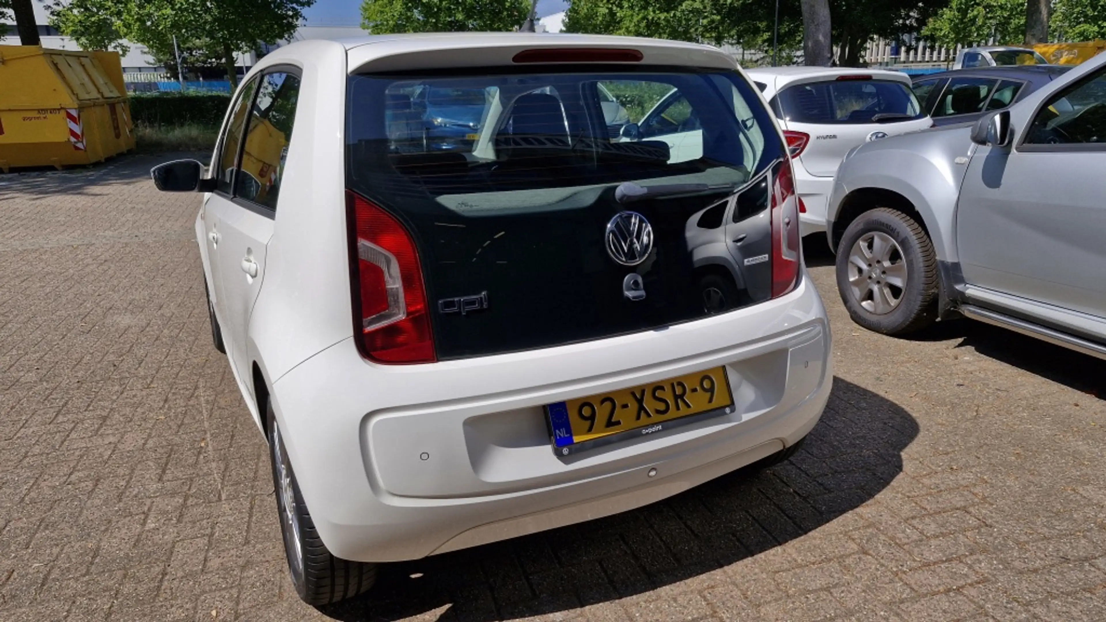 Volkswagen up! 1.0 high up! BlueM. 59703KM!! — photo 3