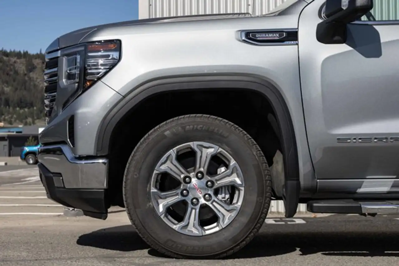GMC Sierra 1500 снимка GMC Sierra 1500