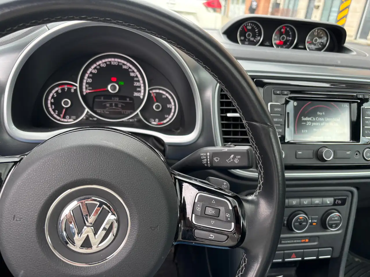 Volkswagen Beetle снимка Volkswagen Beetle