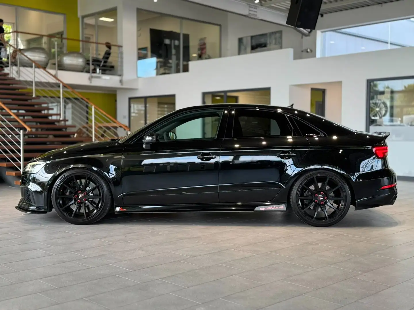 Audi RS3 *Digital*Matrix*B&O*V-Max*Alcantara*RFK*SHZ* Schwarz - 2