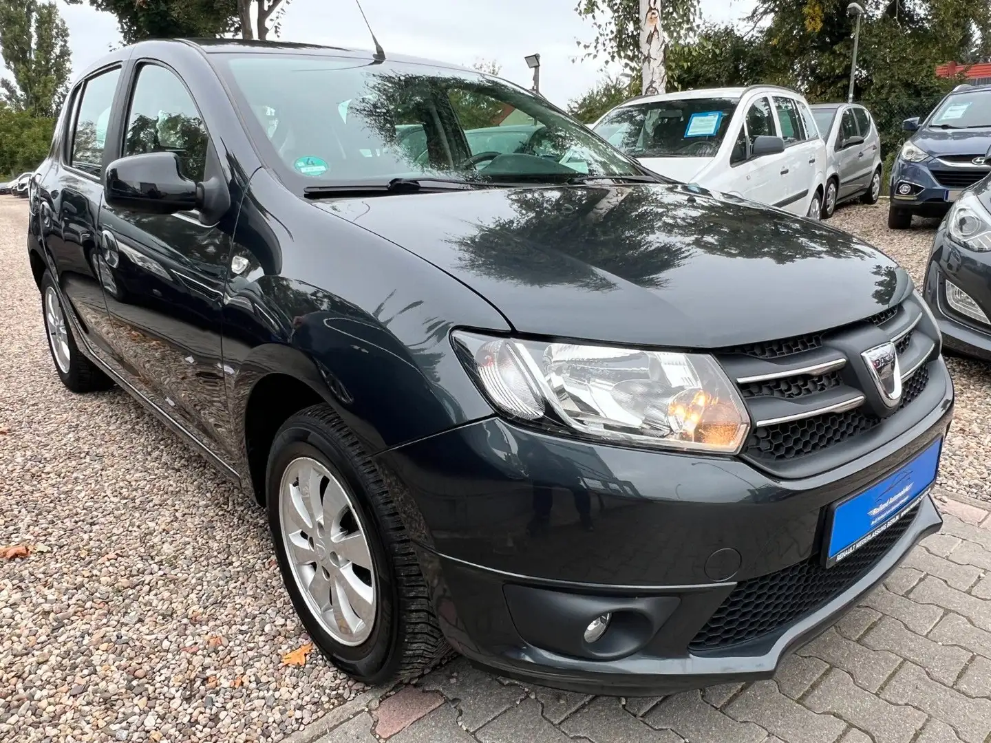 Dacia Sandero II Live*1.HD*Klima*Navi*48.TKM*TÜV NEU Gris - 2