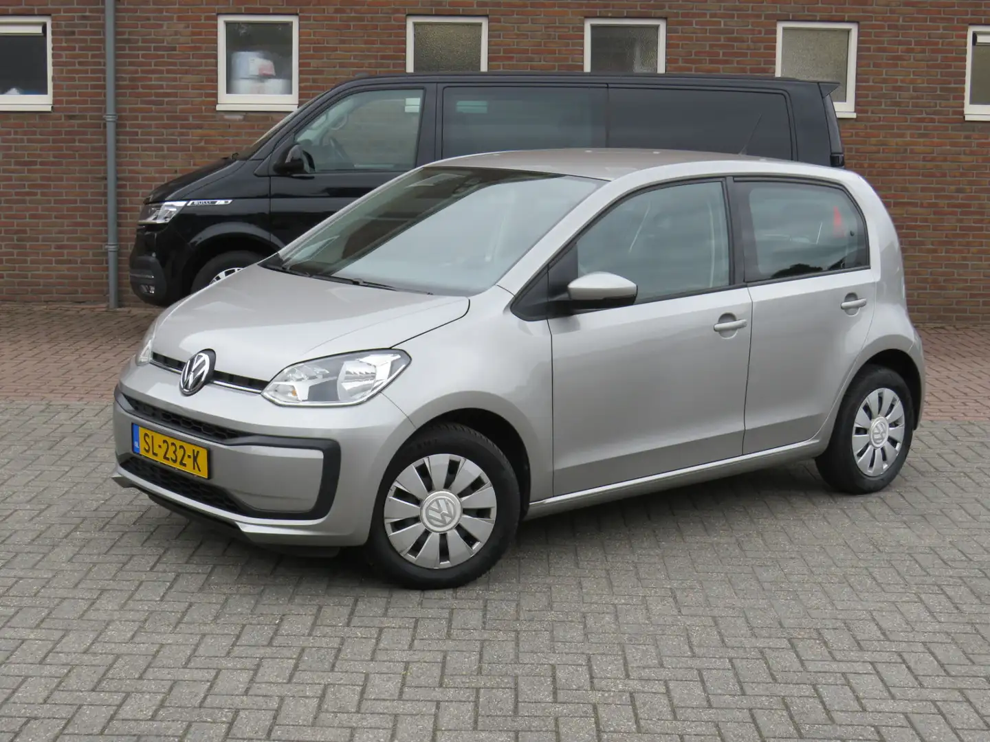 Volkswagen up! 1.0 BMT move up! Executive Comfort * Rijklaarprijs Gris - 1