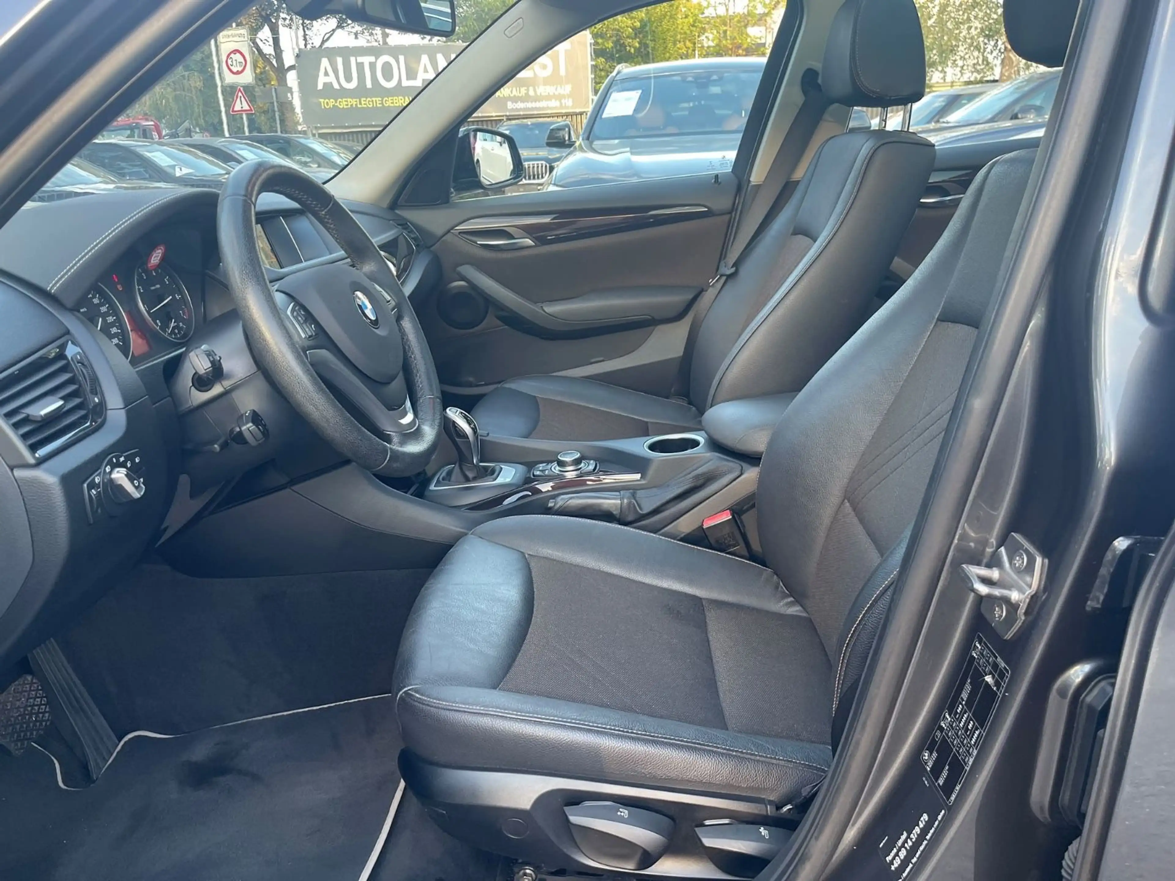 BMW X1 sDrive 20 i — photo 9