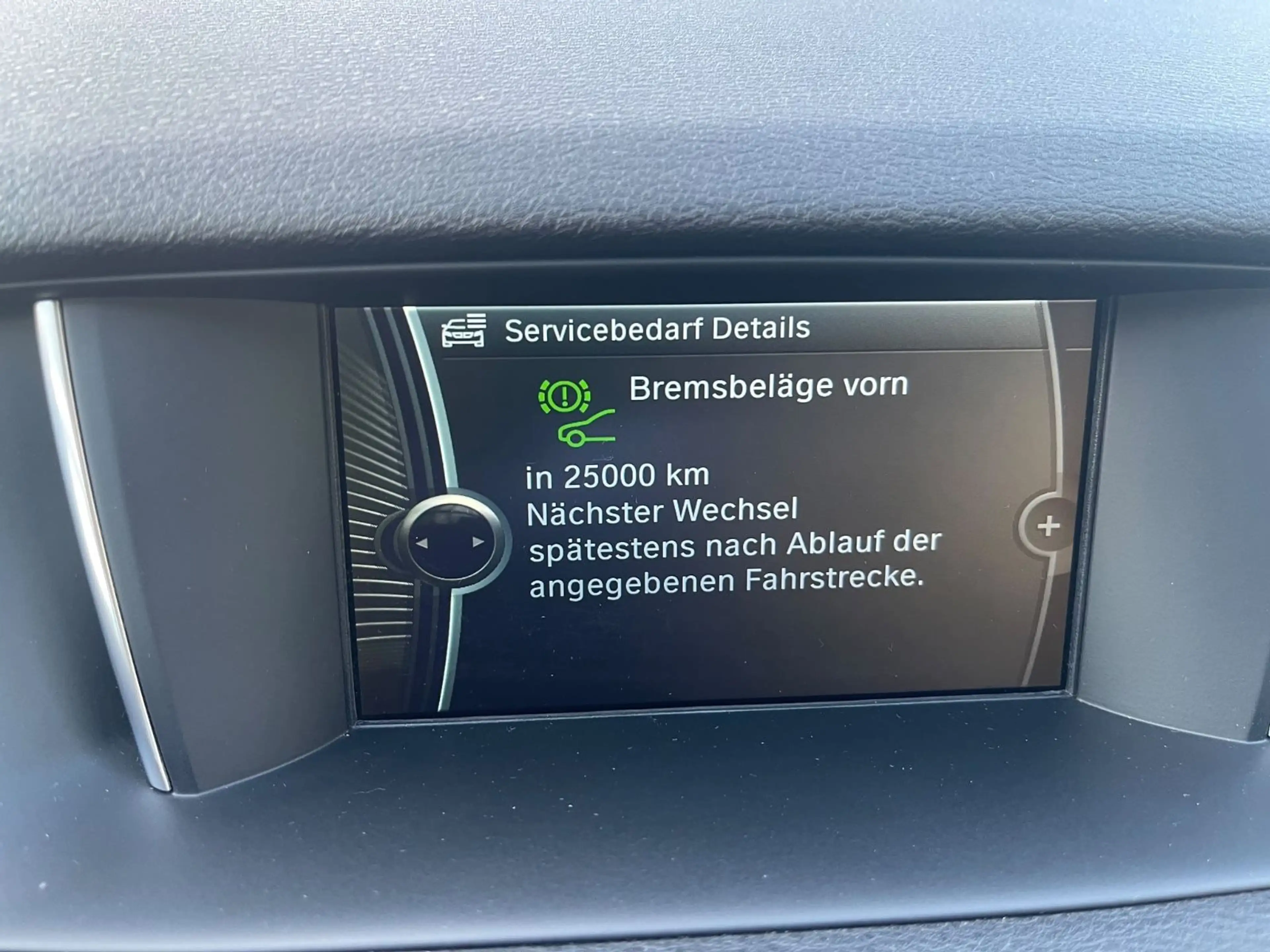 BMW X1 sDrive 20 i — photo 15