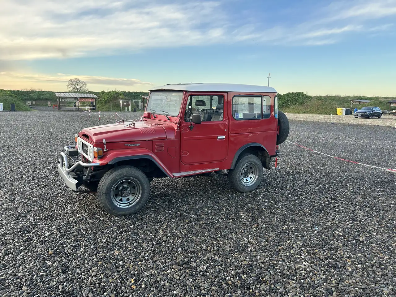 Toyota Land Cruiser BJ 42 LV, foto 4