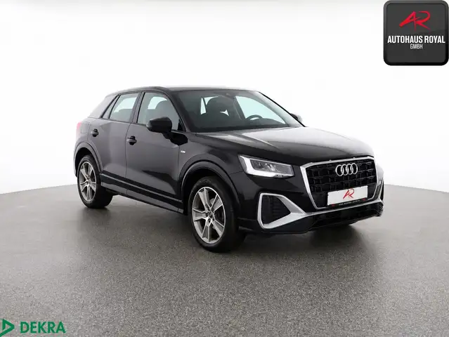 Audi Q2 view 7