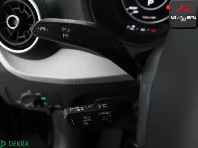 Audi Q2 view 15