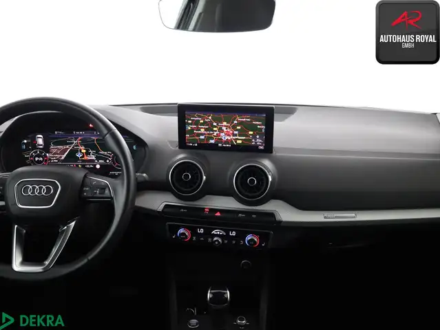 Audi Q2 view 9