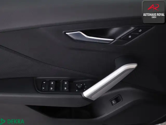 Audi Q2 view 14