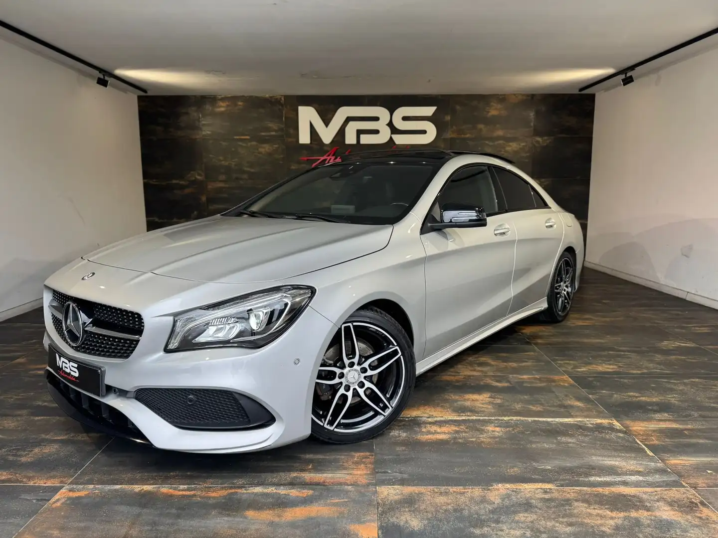 Mercedes-Benz CLA 200 CLA200d *AMG *PANO *FEUX LED *CAMERA *CUIR *GPS Argent - 1
