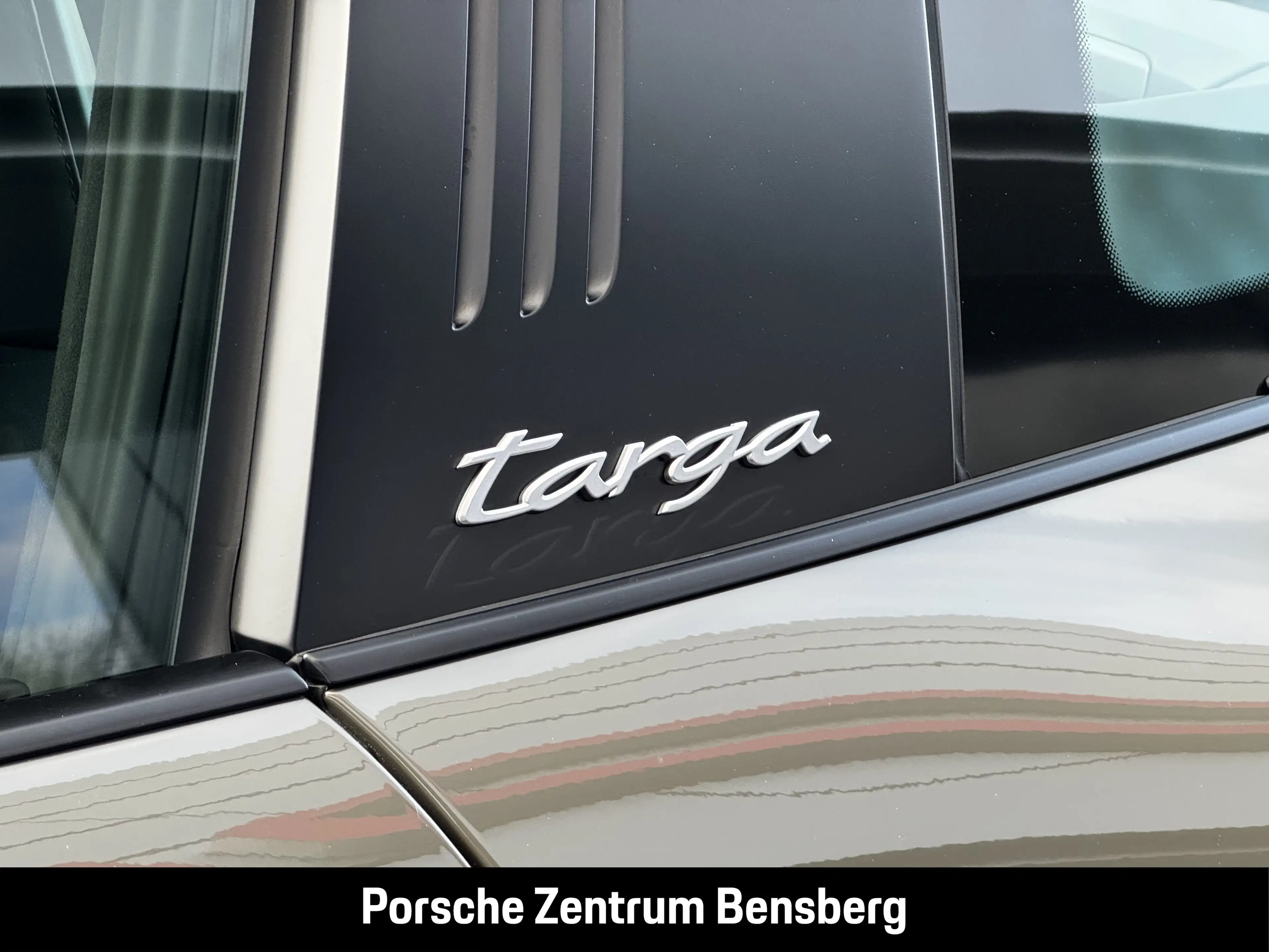Porsche 911 Targa 4S — photo 14