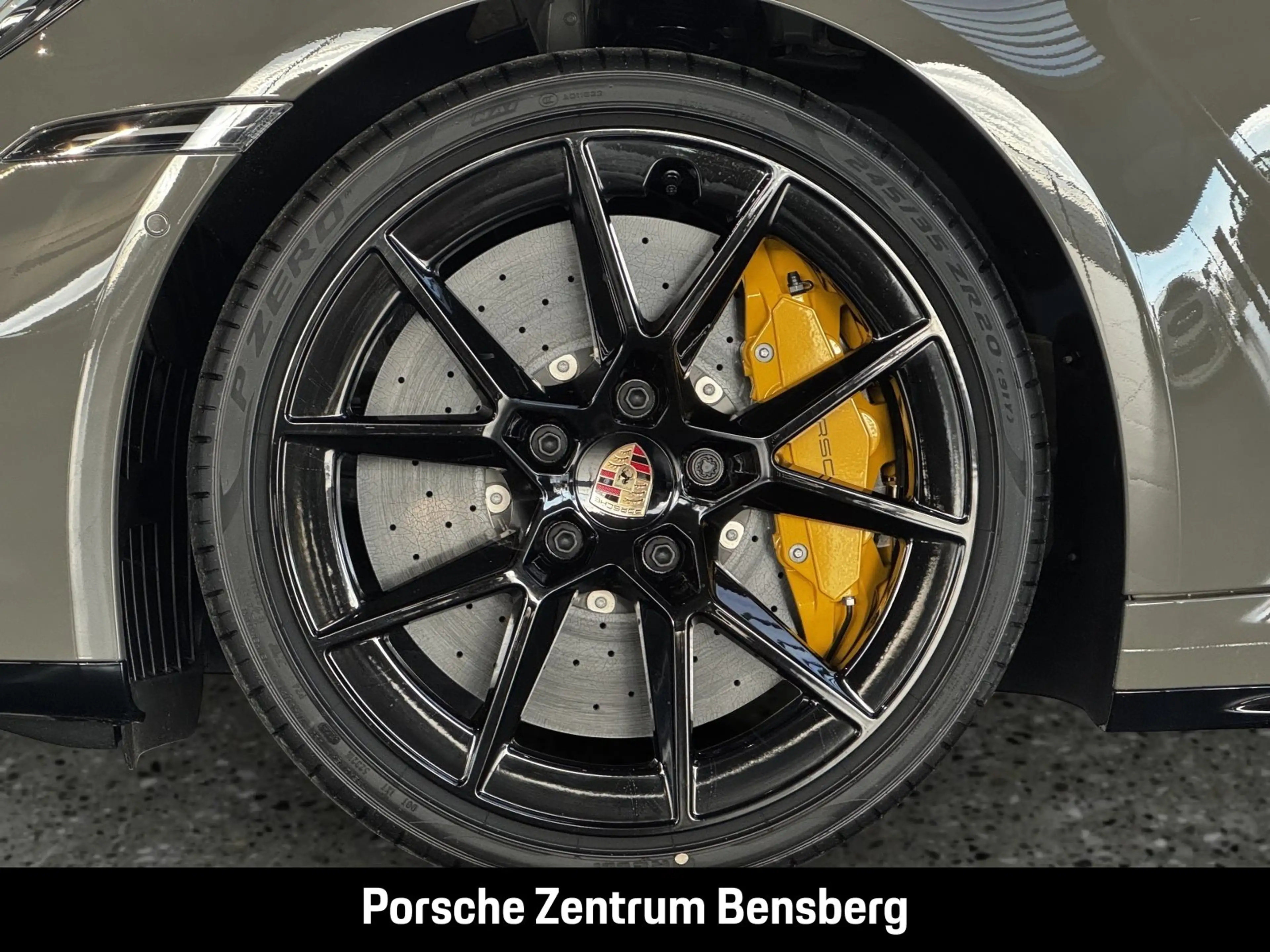 Porsche 911 Targa 4S — photo 11