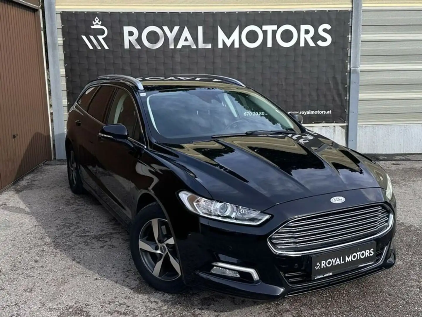 Ford Mondeo Titanium Schwarz - 1