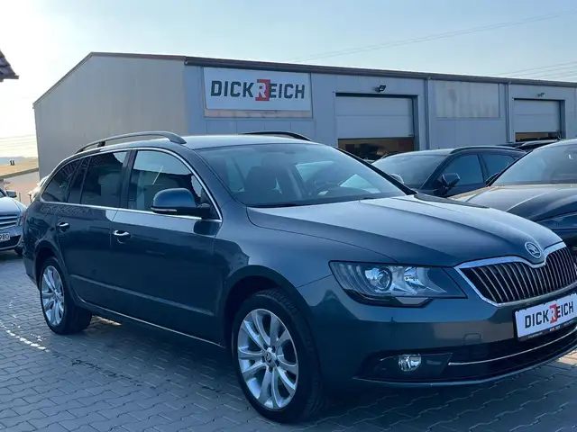Skoda Superb 2.0 TDI Exclusive AHK*BI-XENO*MEMORY*TEMP