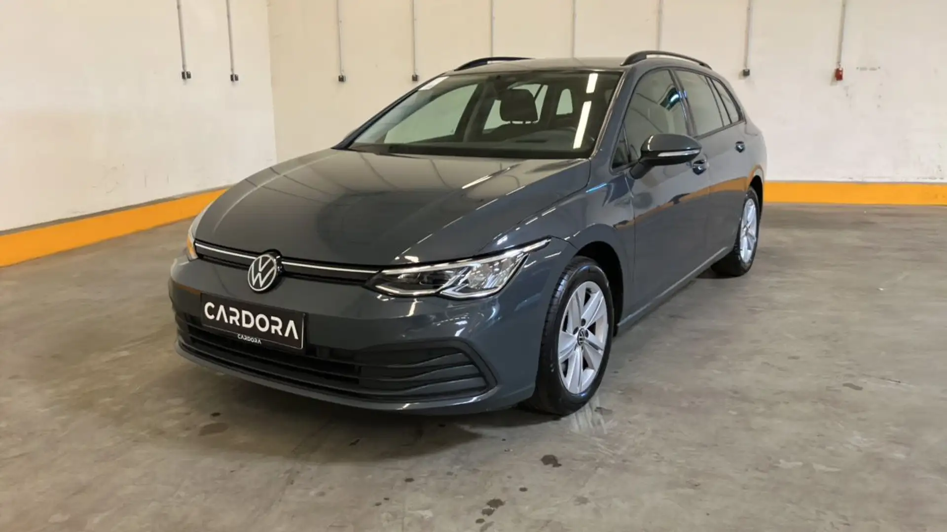 Volkswagen Golf VIII 2.0 TDI Life LED*HEAD-UP*ACC*NAVI*SHZ*RFK*PDC Grau - 2