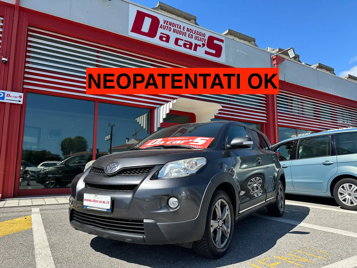 Toyota Urban Cruiser 1.4 d-4d Awd, NEOPATENTATI OK! Šedá - 1