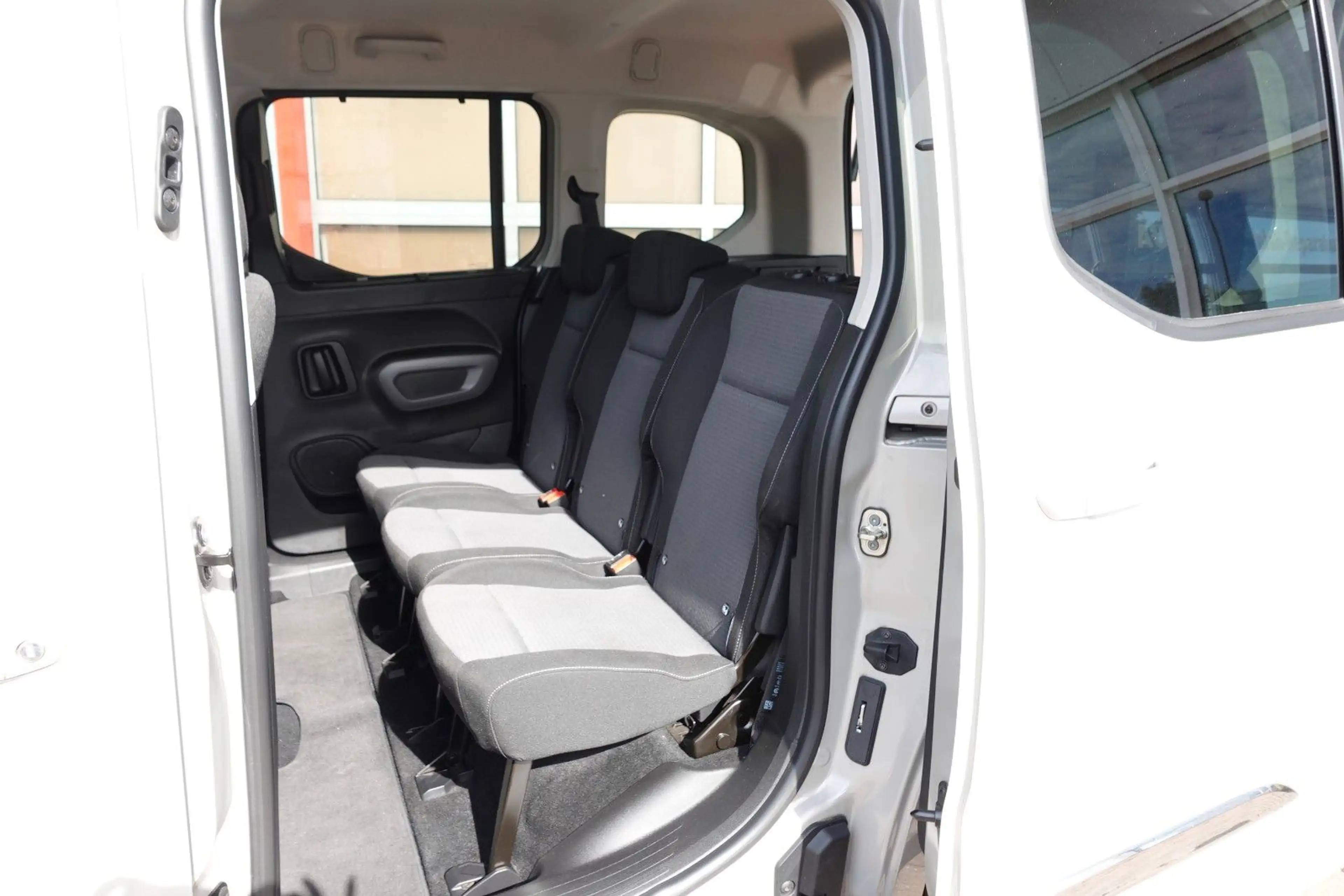 Toyota Proace 1,2l 81kW Team D 1J Relaxgarantie — photo 7