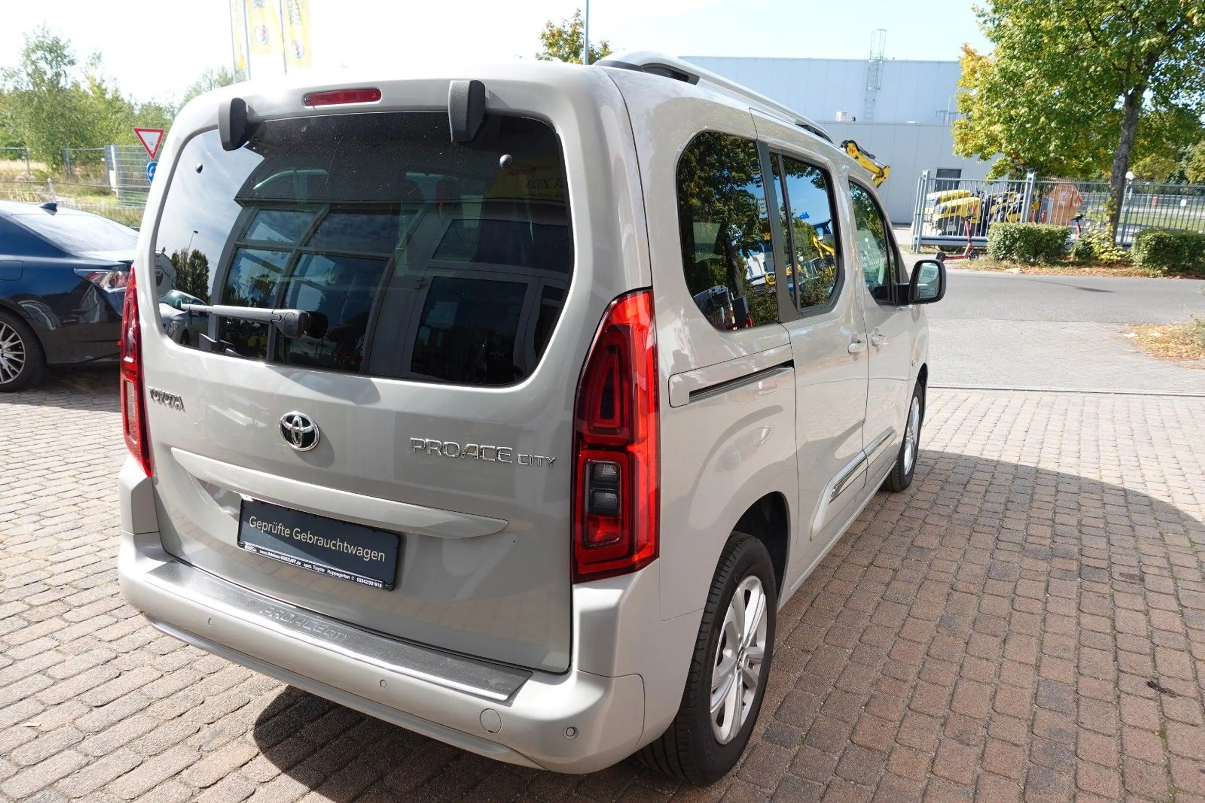 Toyota Proace 1,2l 81kW Team D 1J Relaxgarantie — photo 3