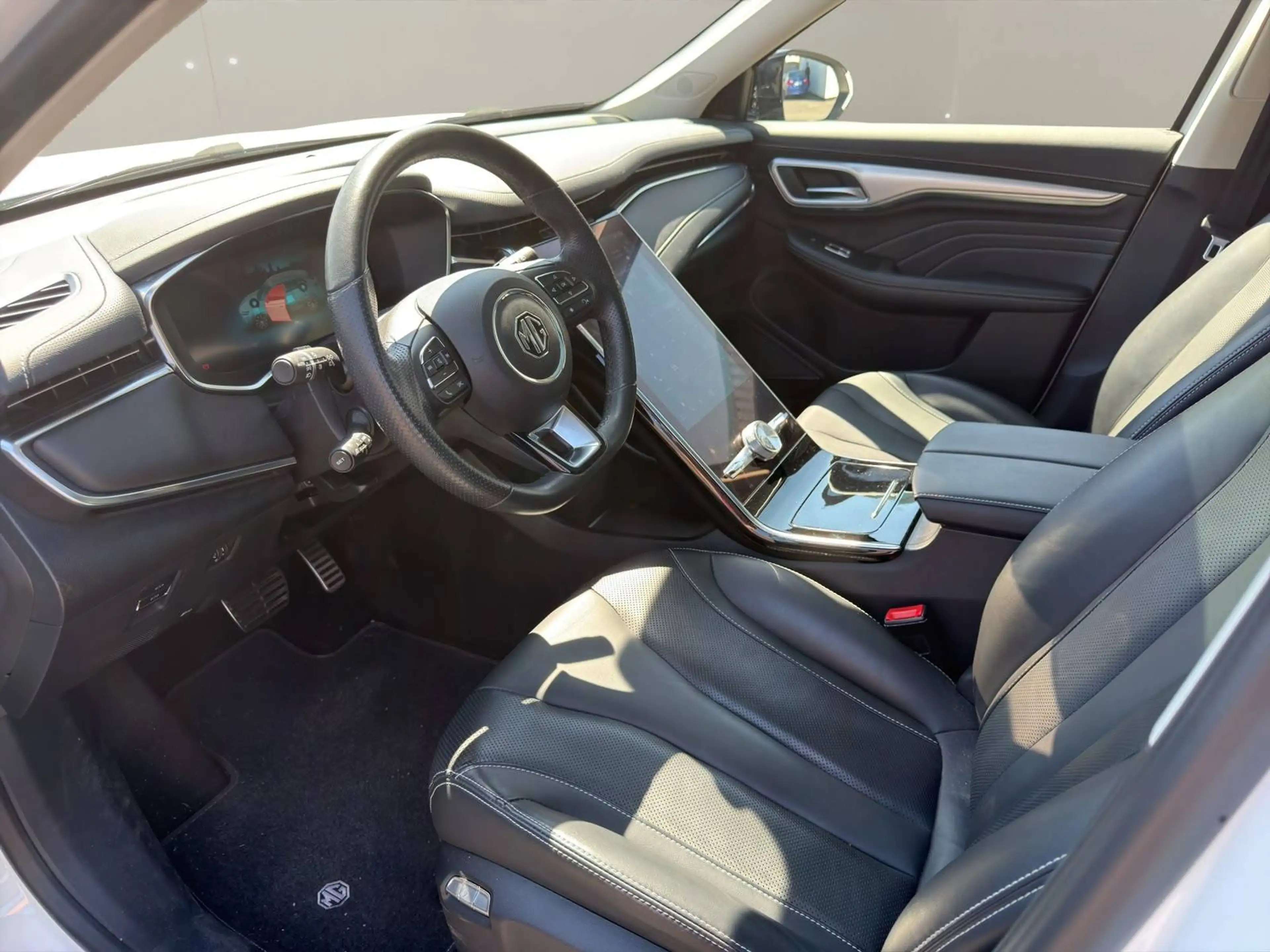 MG Marvel R Luxury / Allwetterreifen / Sofort verfügbar! — photo 9