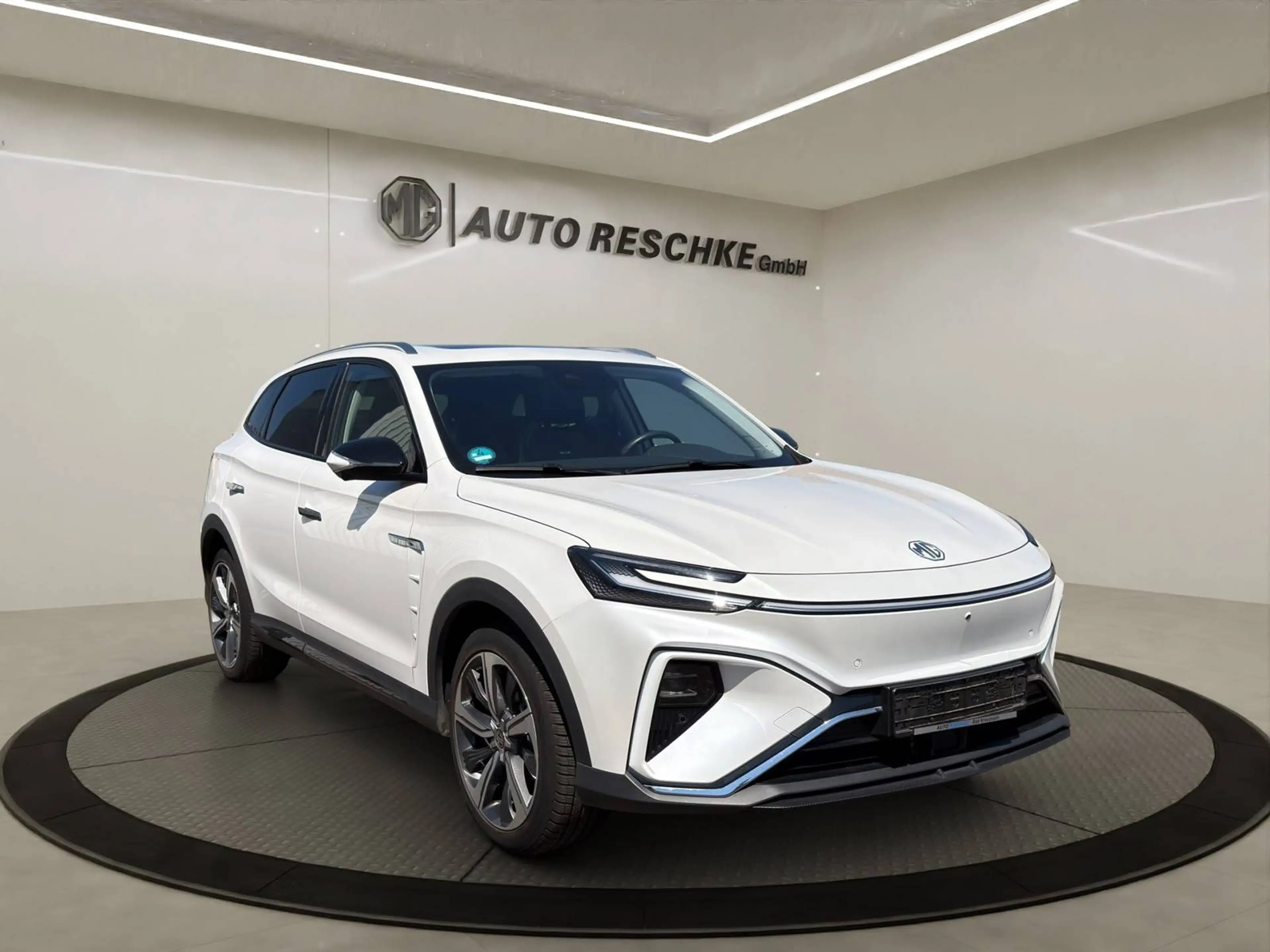 MG Marvel R Luxury / Allwetterreifen / Sofort verfügbar! — photo 7