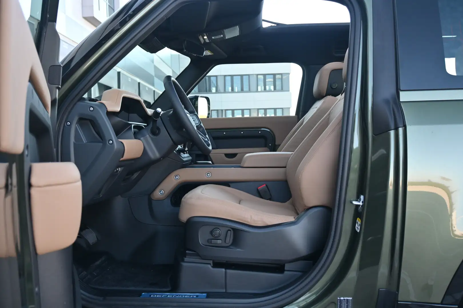 Land Rover Defender 90 5.0 P425 90 X-Dynamic HSE Grün - 2