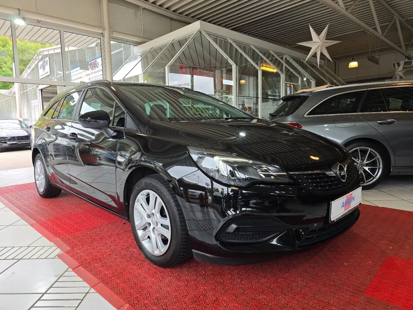 Opel Astra K Sports Tourer Edition+NAVI+LED+PDC+KLIMA Schwarz - 1
