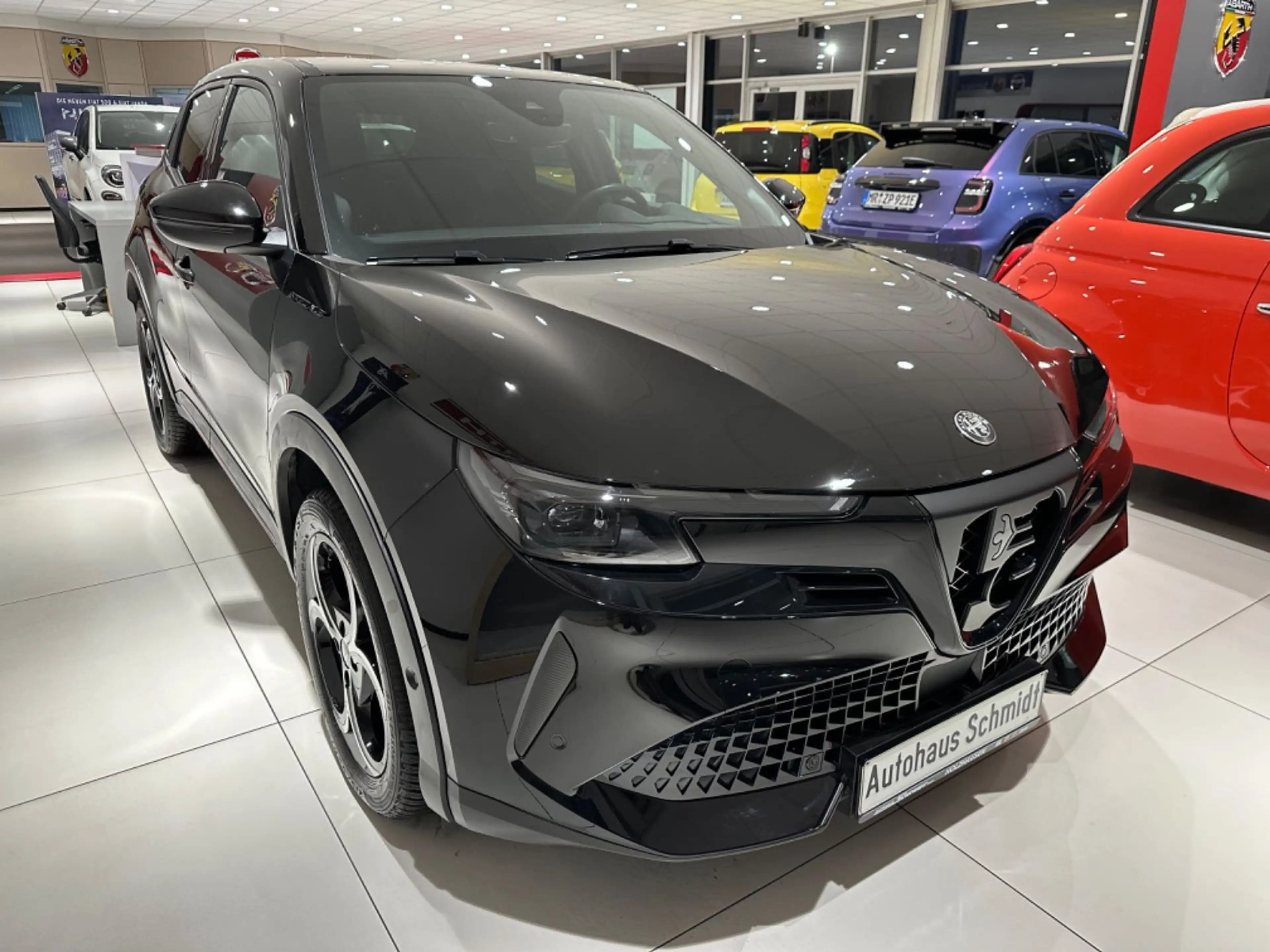 Alfa Romeo Junior Ibrida 1.2 VGT 48V-Hybrid 100 kW Speciale — photo 2
