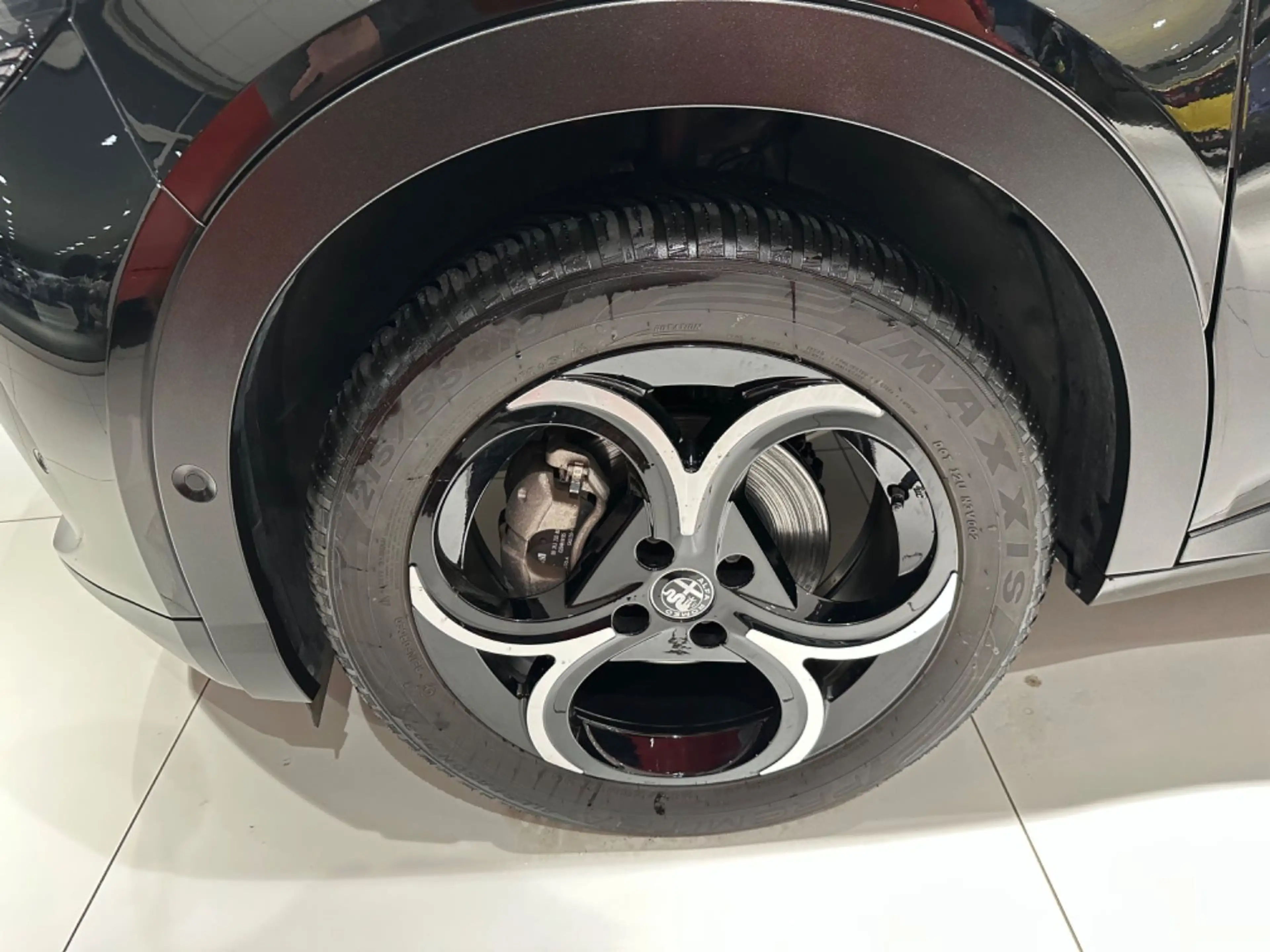 Alfa Romeo Junior Ibrida 1.2 VGT 48V-Hybrid 100 kW Speciale — photo 5