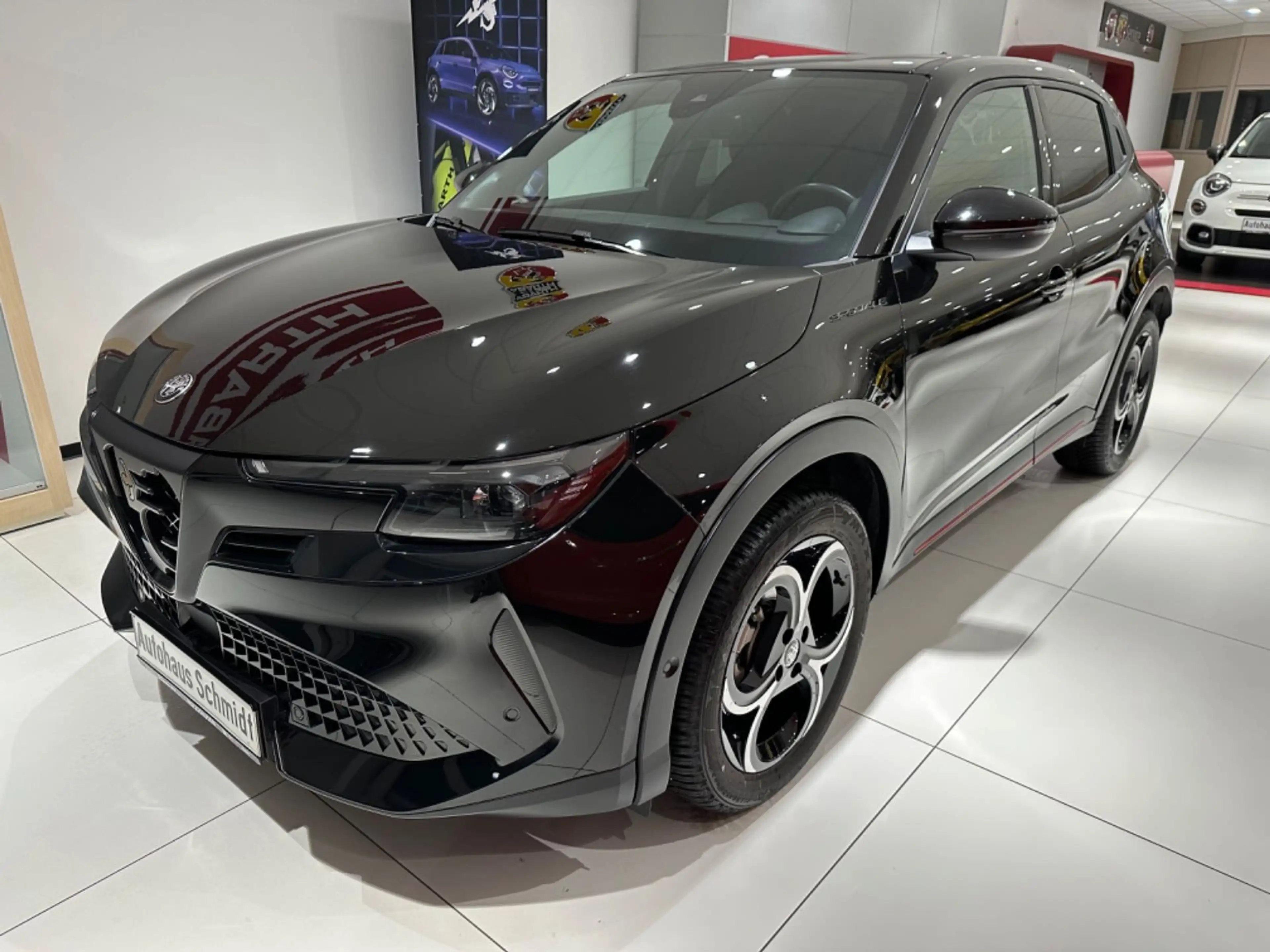 Alfa Romeo Junior Ibrida 1.2 VGT 48V-Hybrid 100 kW Speciale — photo 3