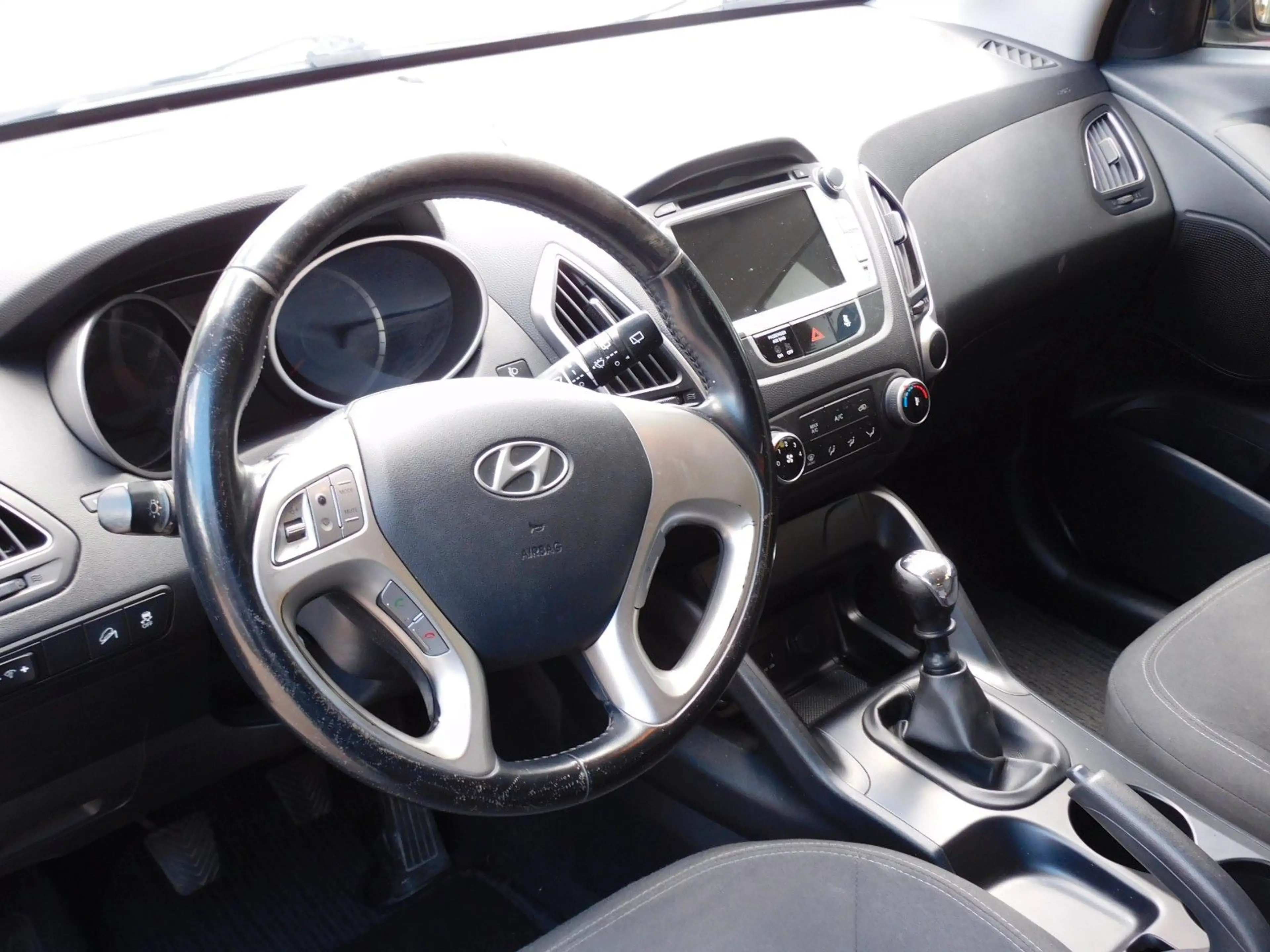 Hyundai iX35 5 Star Edition 2WD+AHK — photo 10