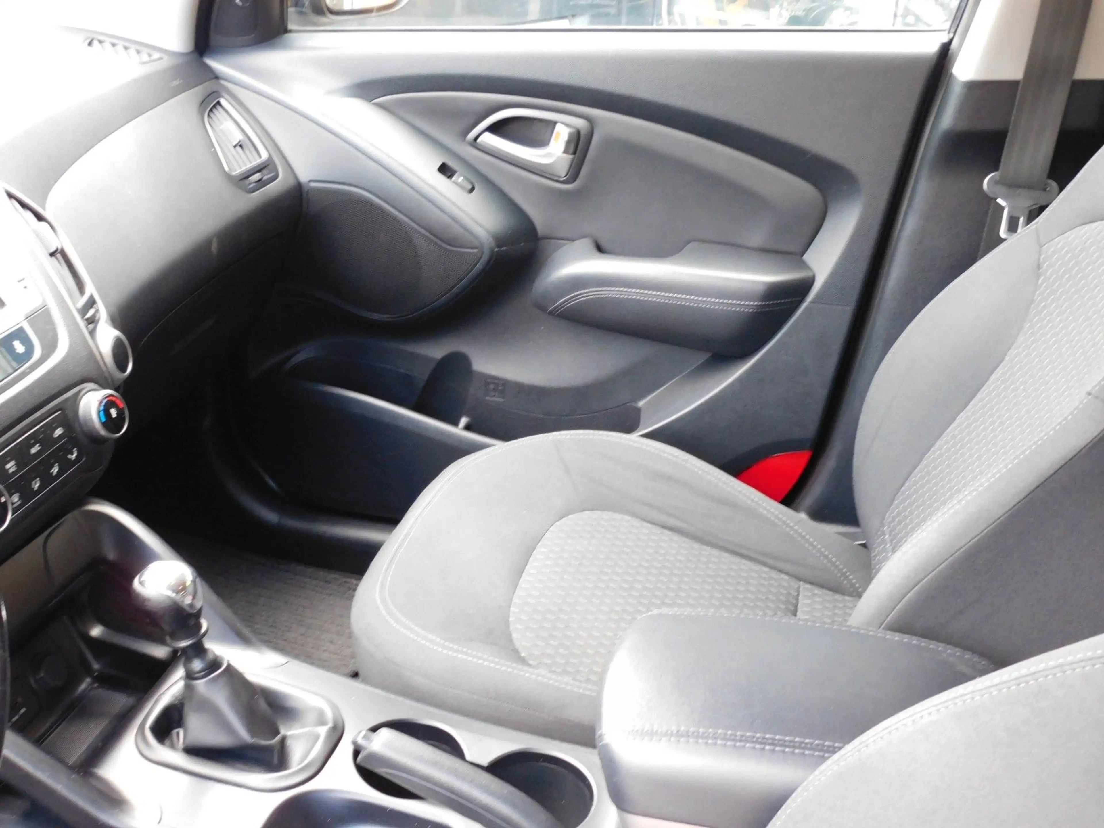 Hyundai iX35 5 Star Edition 2WD+AHK — photo 11