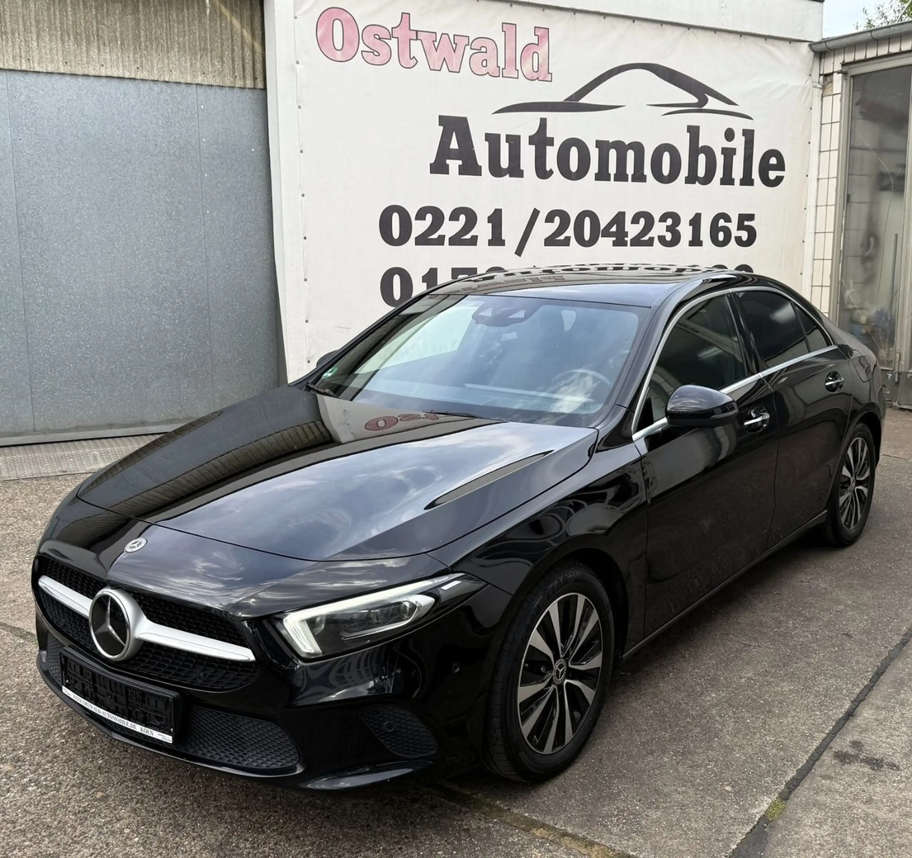 Mercedes-Benz A 200 d Lim Aut MBUX LEDER LED 360° KAMERA HeadUp — photo 4
