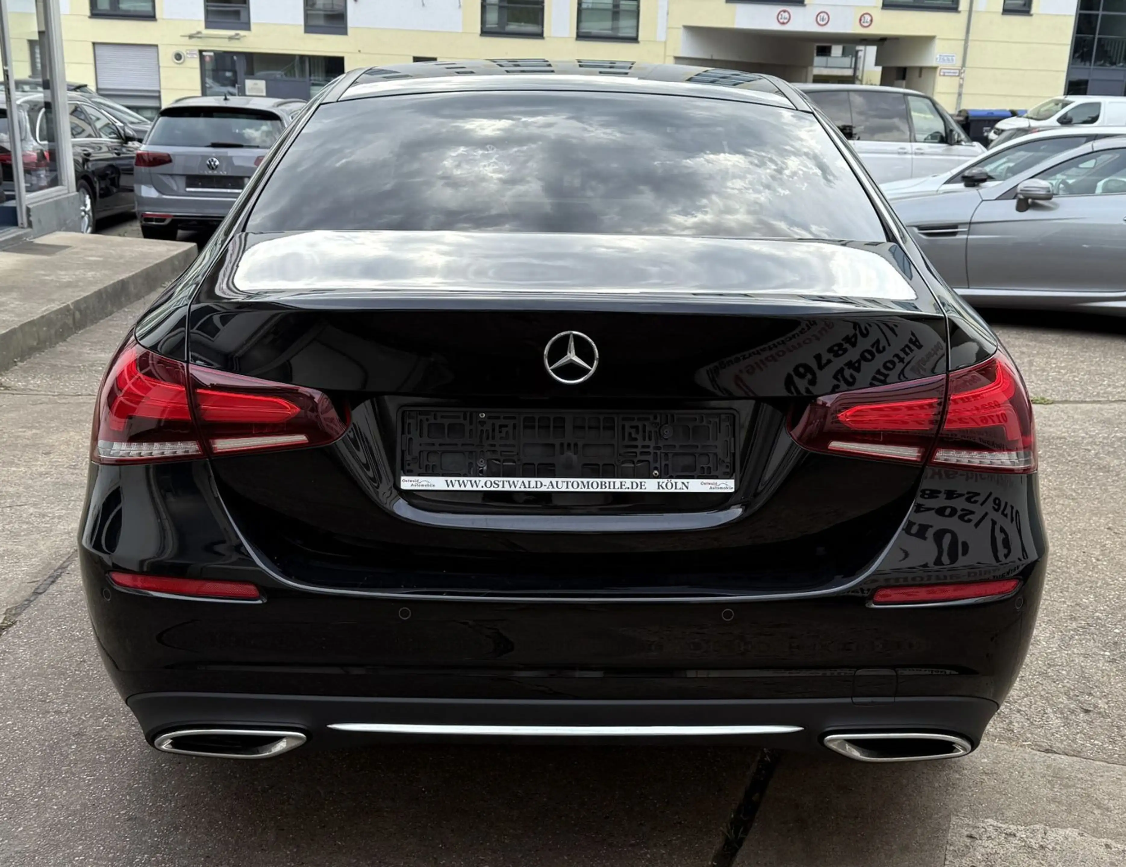 Mercedes-Benz A 200 d Lim Aut MBUX LEDER LED 360° KAMERA HeadUp — photo 6