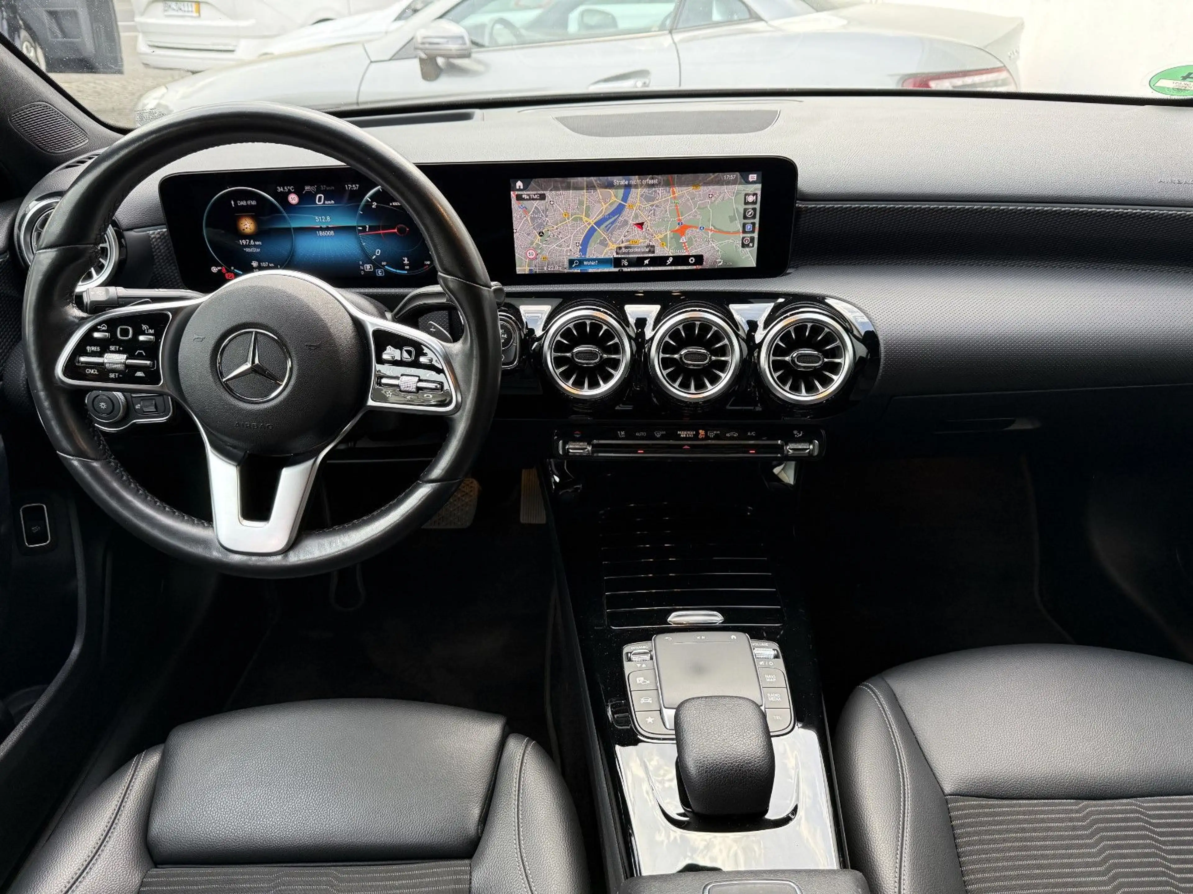 Mercedes-Benz A 200 d Lim Aut MBUX LEDER LED 360° KAMERA HeadUp — photo 10
