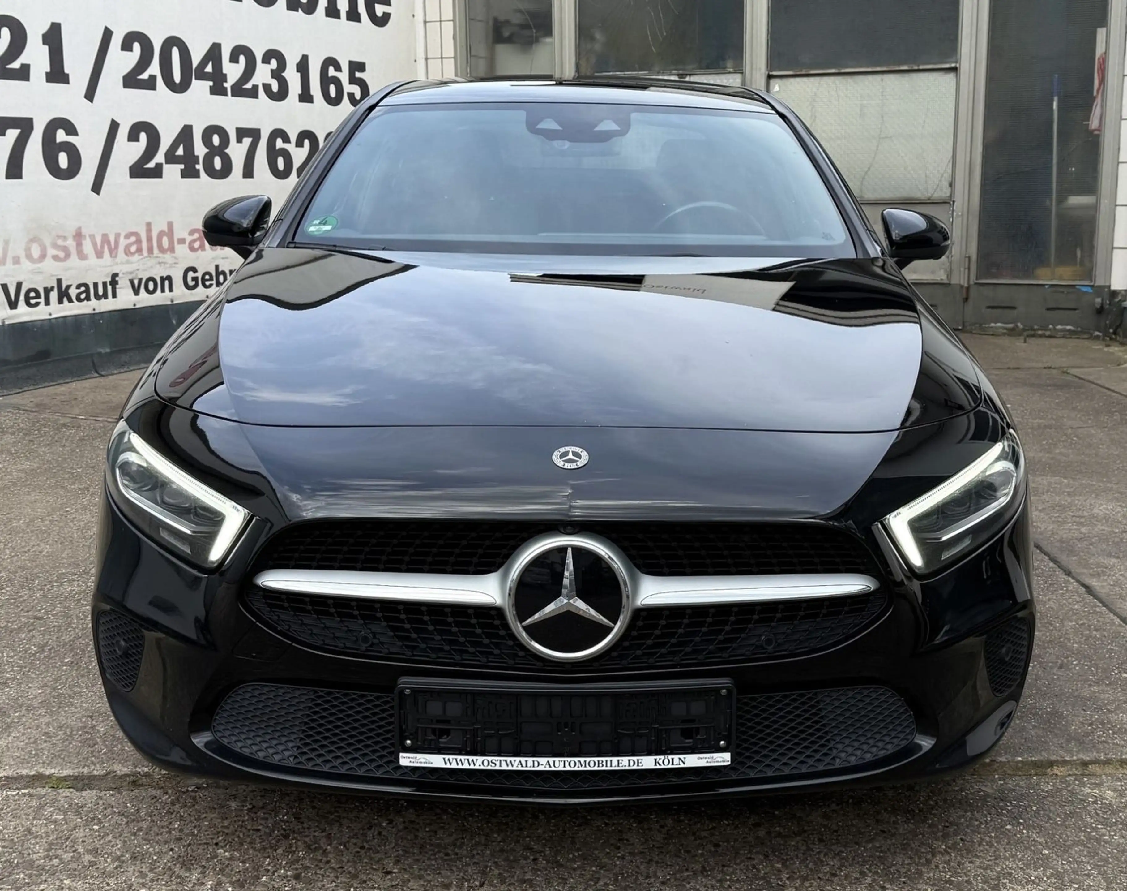 Mercedes-Benz A 200 d Lim Aut MBUX LEDER LED 360° KAMERA HeadUp