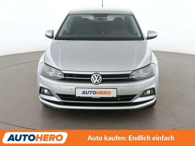 Volkswagen Polo view 9