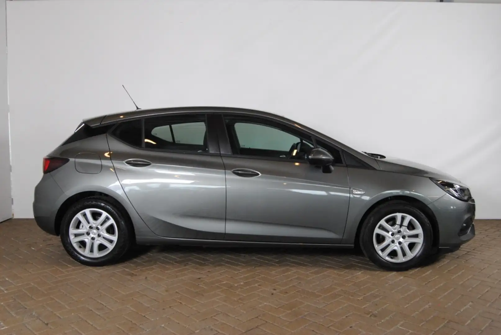 Opel Astra | 6 maanden garantie 1.2 Elegance Grijs - 2