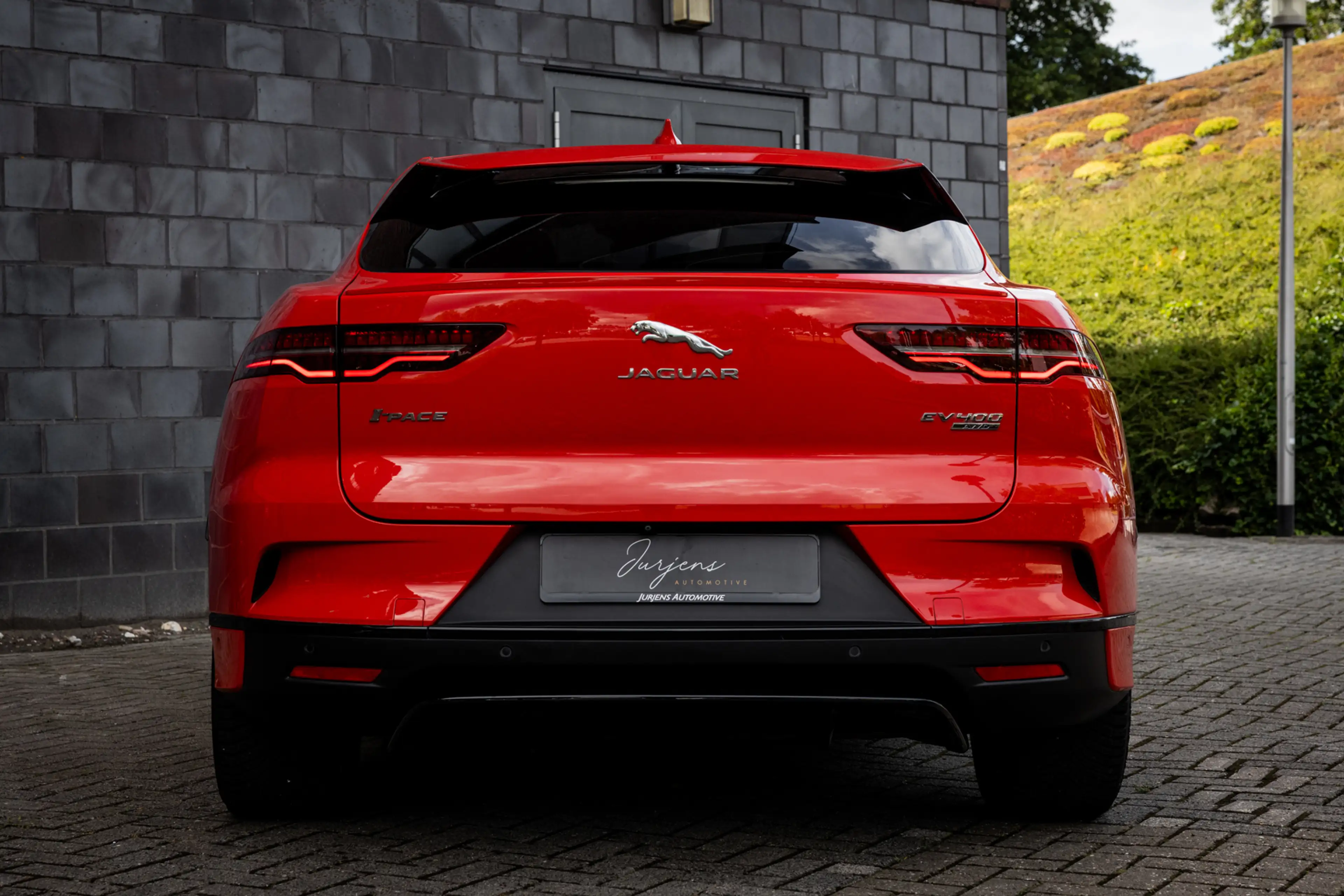 Jaguar I-Pace EV400 First Edition 90 kWh (400pk) Alcantara | LED — photo 4