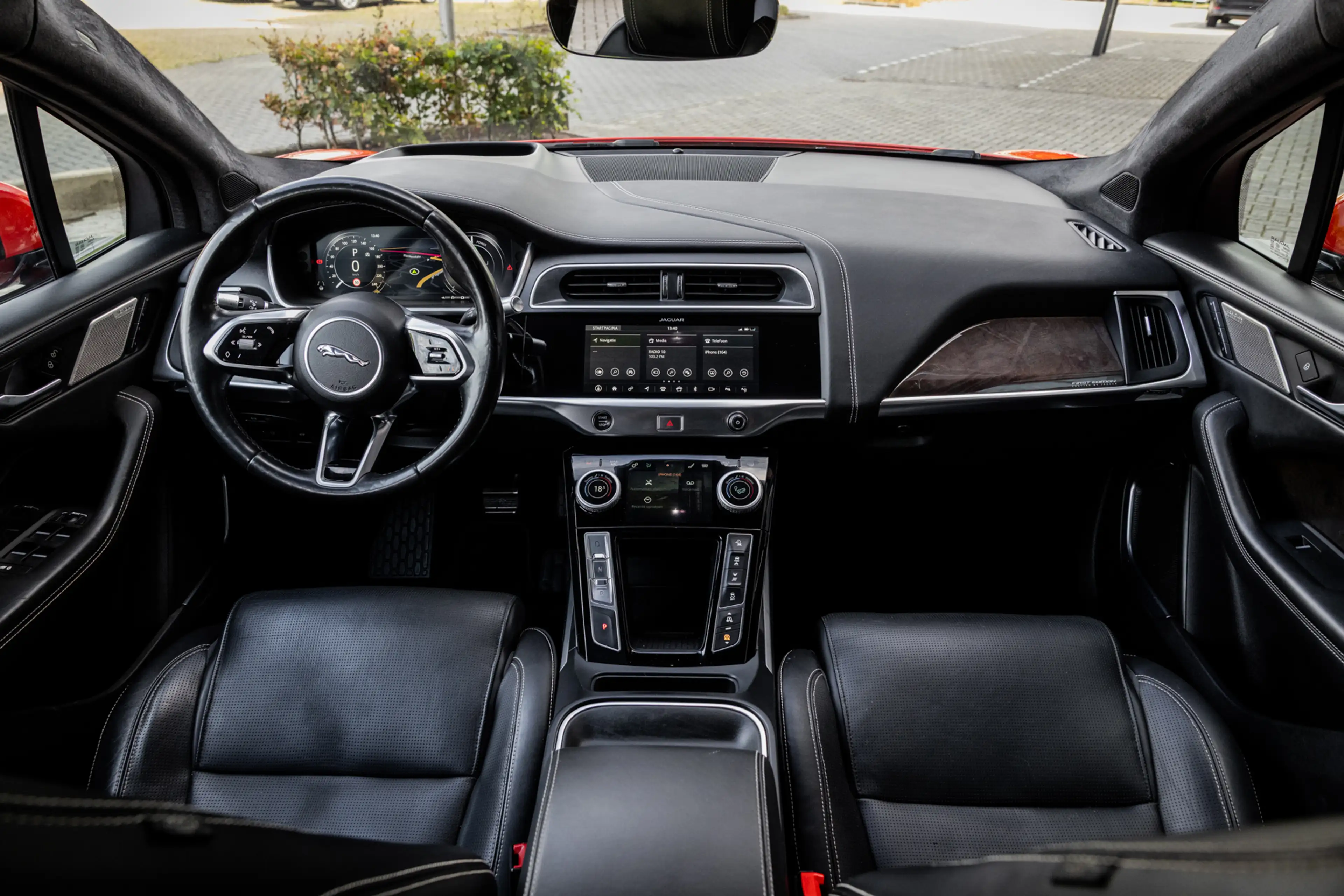 Jaguar I-Pace EV400 First Edition 90 kWh (400pk) Alcantara | LED — photo 5