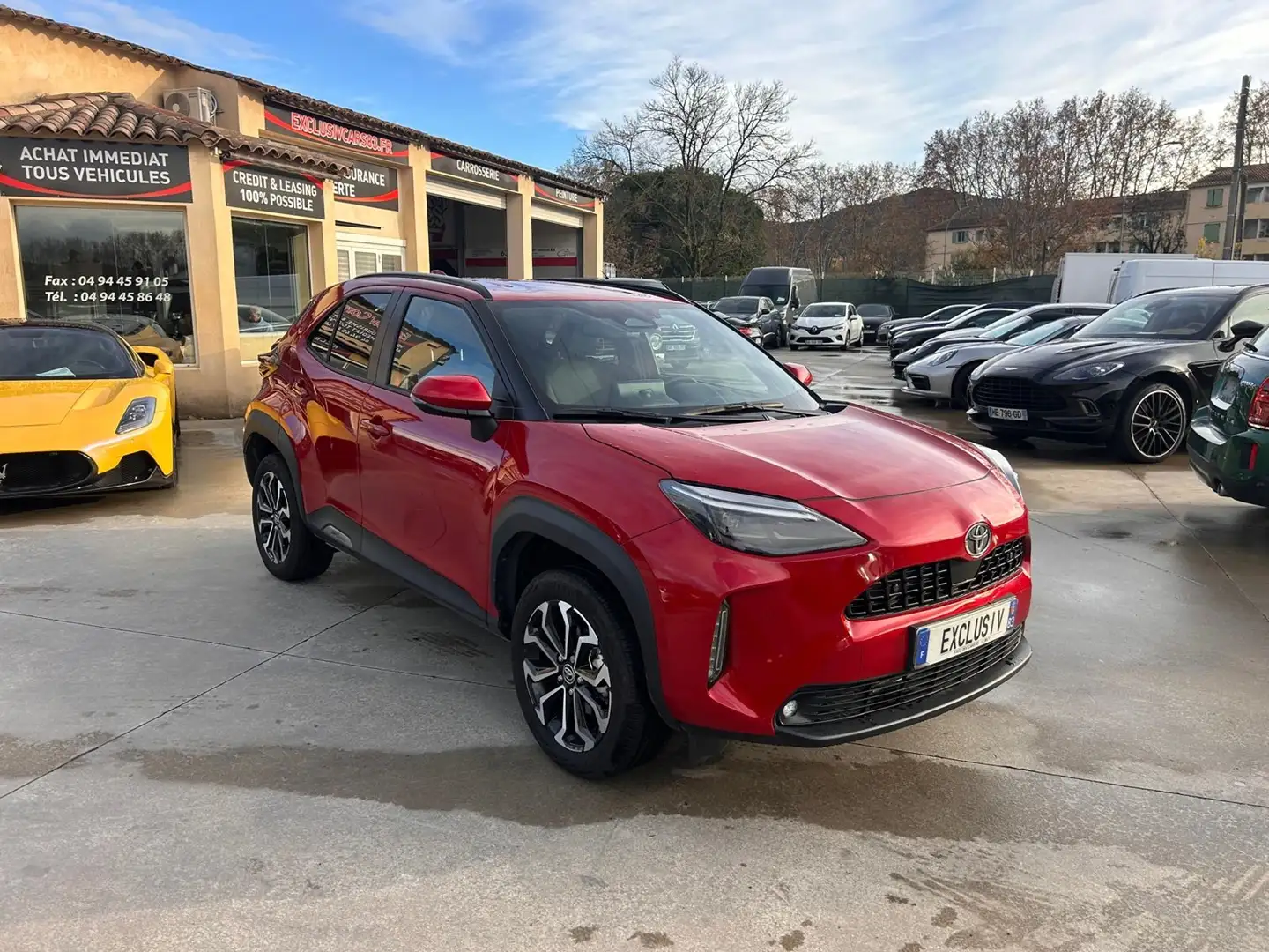 Toyota Yaris Cross 116H DESIGN MC24 Rosso - 2