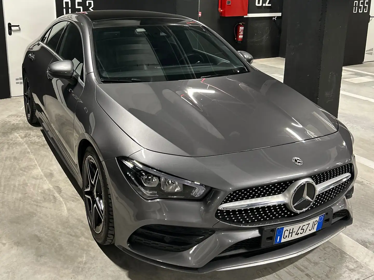 Mercedes-Benz CLA 180 CLA 180 7G-DCT Gris - 1