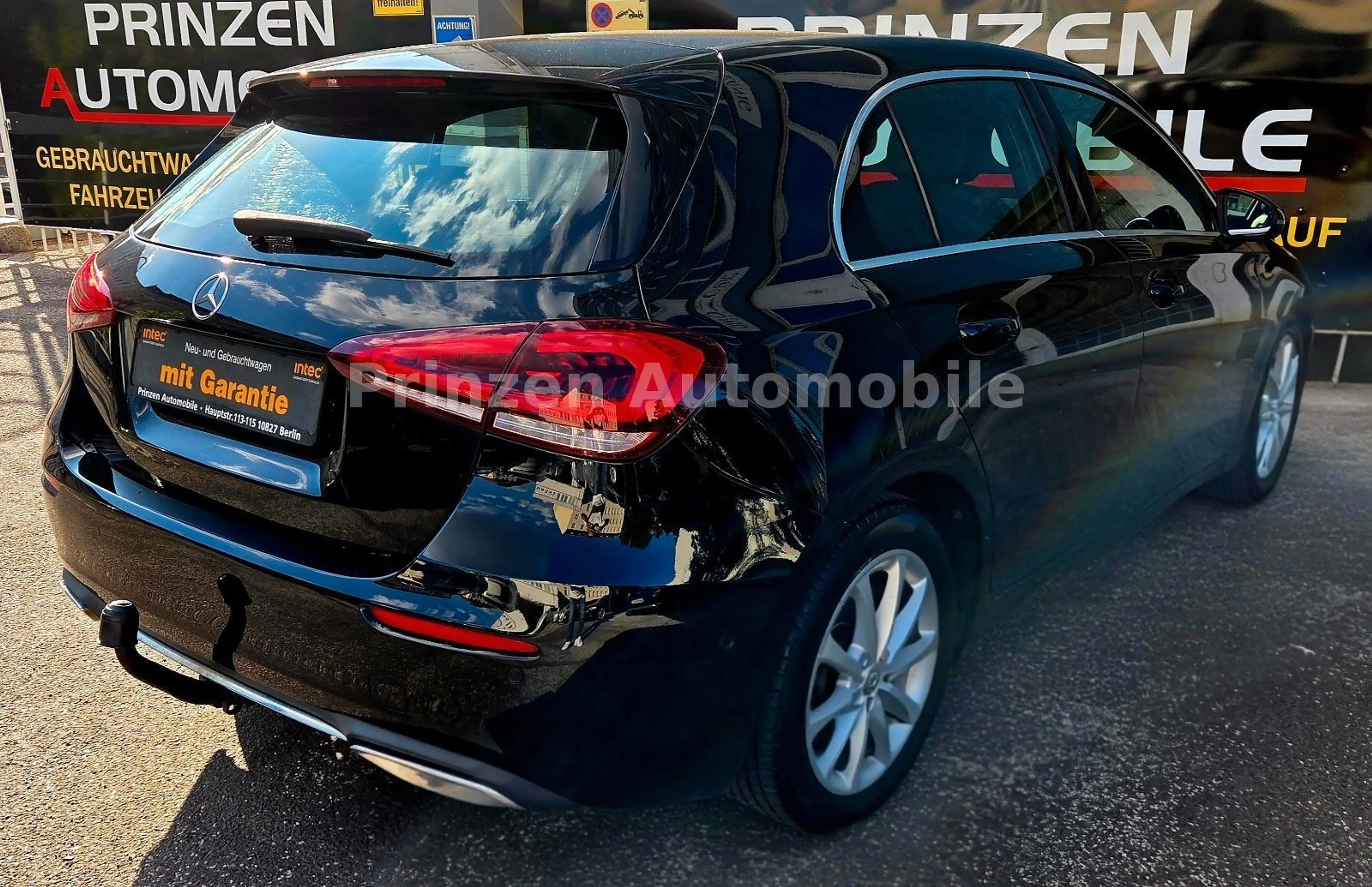 Mercedes-Benz A 180 d*Navi*LED*Leder*R-Kamera — photo 3
