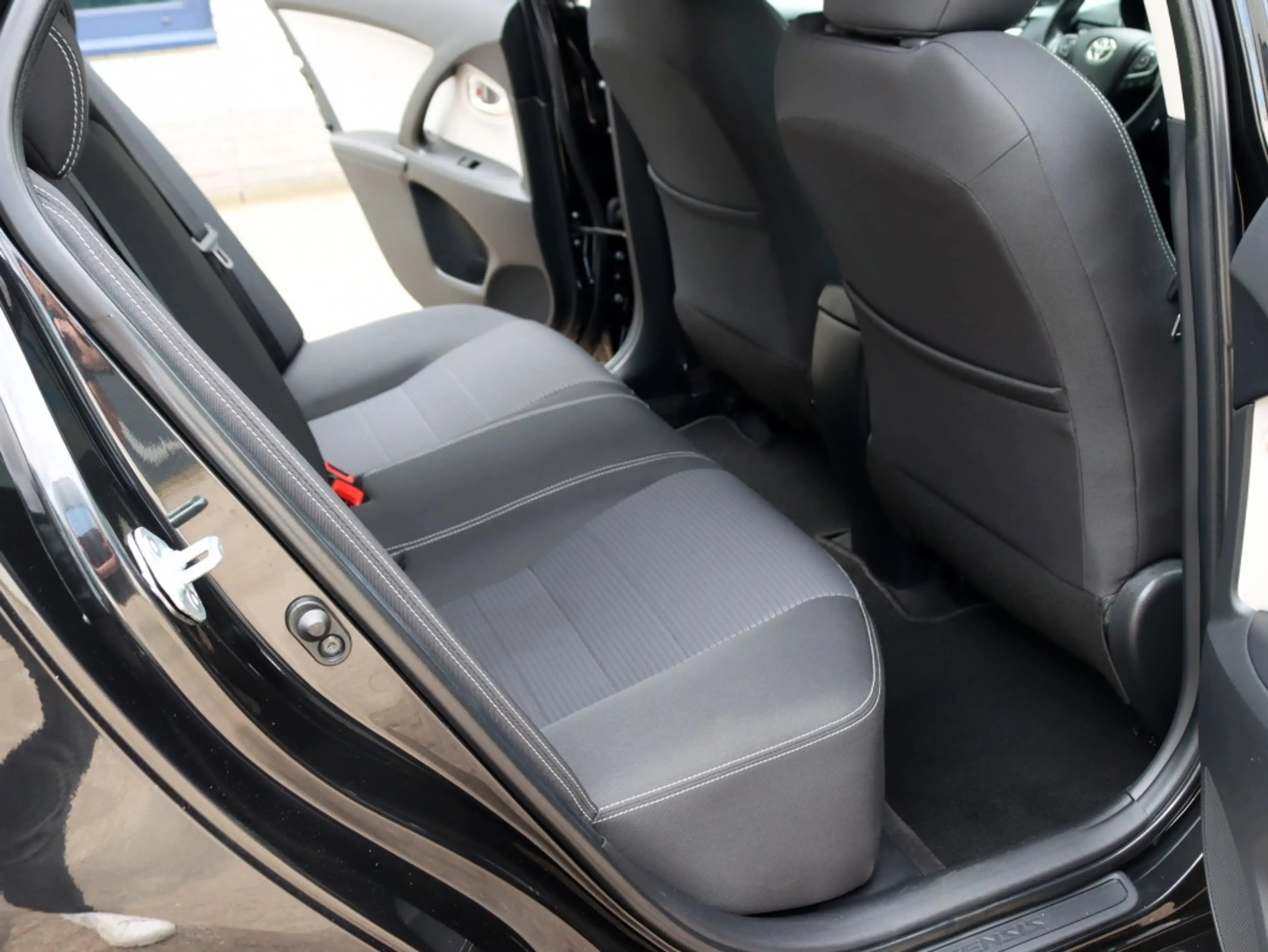 Toyota Avensis Touring Sports 1.8 VVT-i Lease Pro | Panoramadak | — photo 13