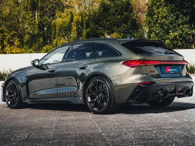 Audi RS5 view 8