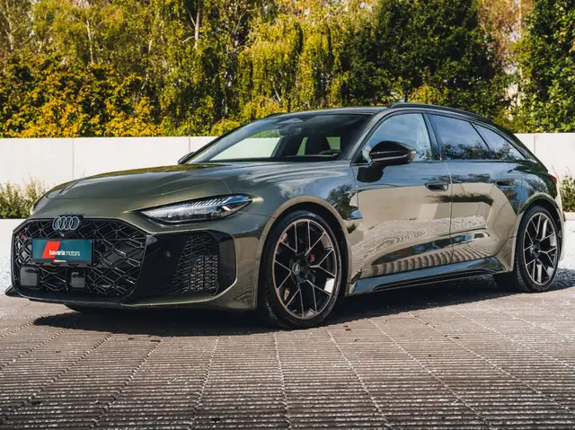 Audi RS5 view 3