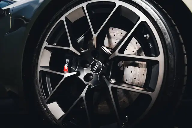 Audi RS5 view 11