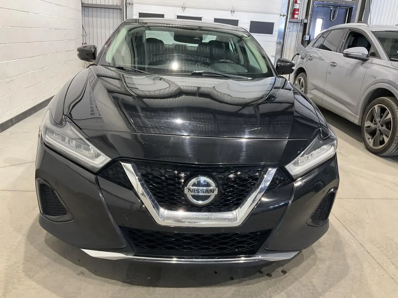 Nissan Maxima снимка Nissan Maxima