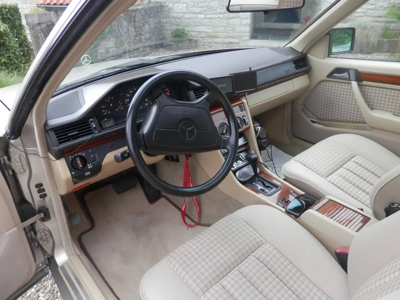 Mercedes-Benz 230 CE 230, foto 4