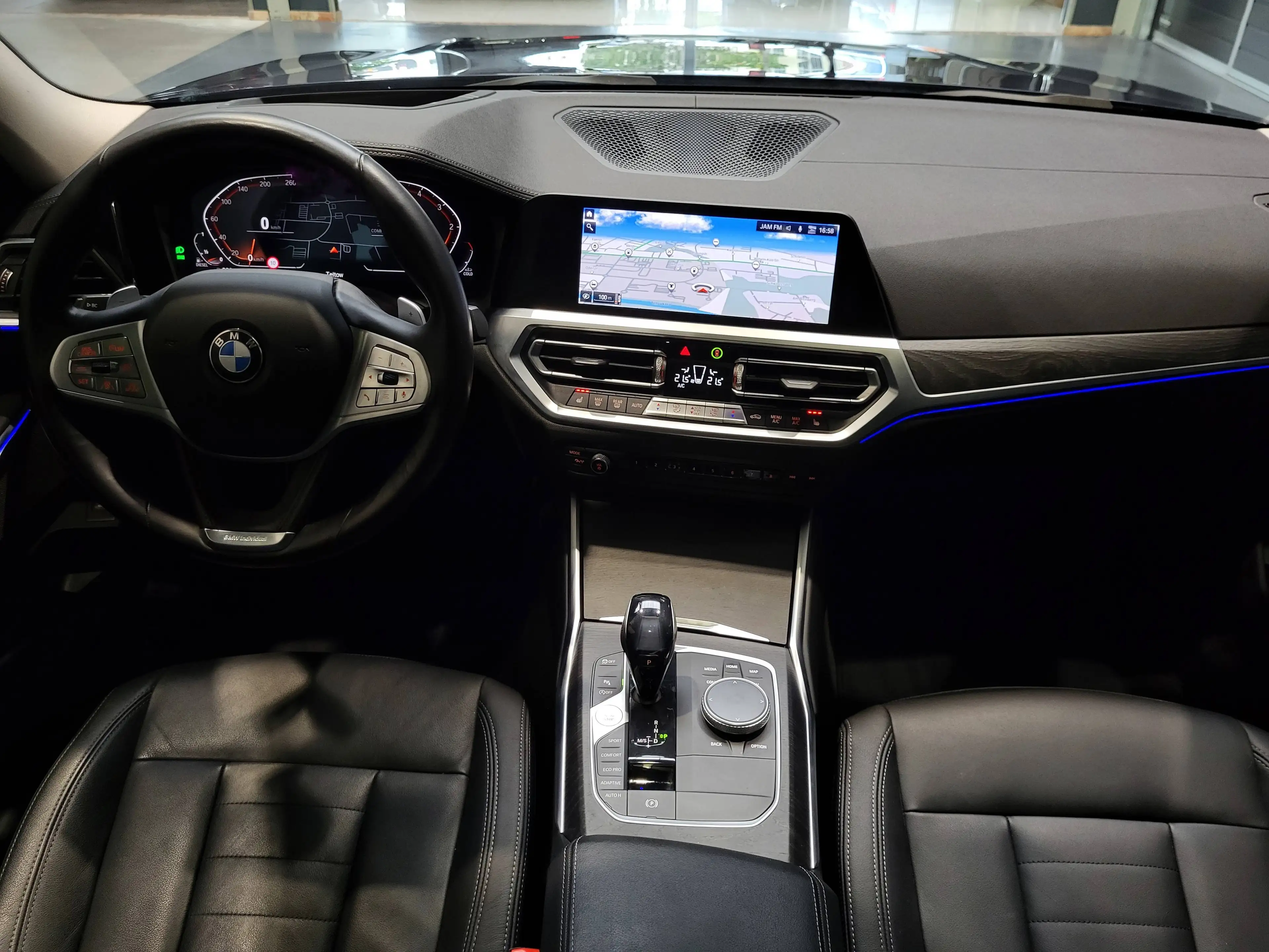 BMW 330 d Luxury Line *TOP Ausstattung* — photo 11